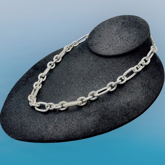 Beautiful Anne Klein Silver Plated and Pave Rhinestone Link Necklace - Picture 5 of 16